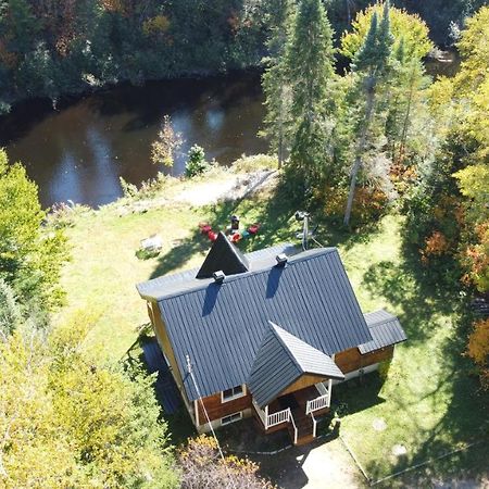 Chalet Riviere - Bord De Riviere - Romantique Saint-Alexis-des-Monts Eksteriør billede